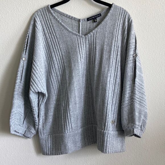Adrienne Vittadini NWT top open shoulders Sz Xl light gray - Picture 1 of 10